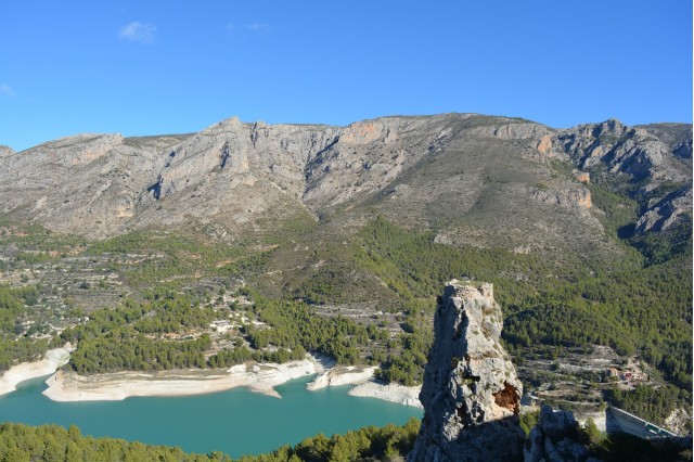 Disfruta del senderismo por el interior de Alicante